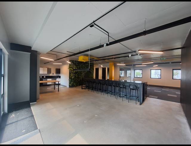 266M² OFFICE TO LET IN HYDE PARK